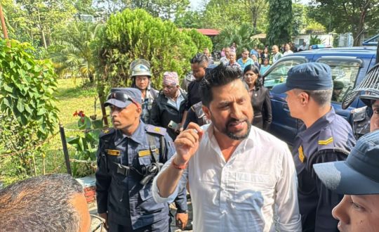 चितवनबाट रविको दौडधुप सुरु, आज दिनभर के–के गर्दै छन् ?