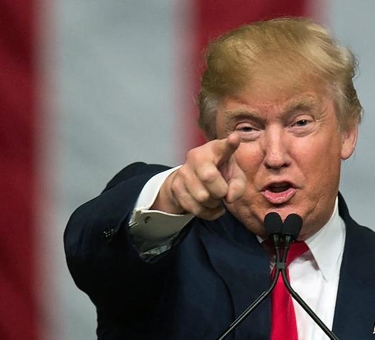 नयाँ सम्झौता नभएसम्म इरानको बन्दरगाहमा लगाइएको नाकाबन्दी हटाइँदैन: ट्रम्प