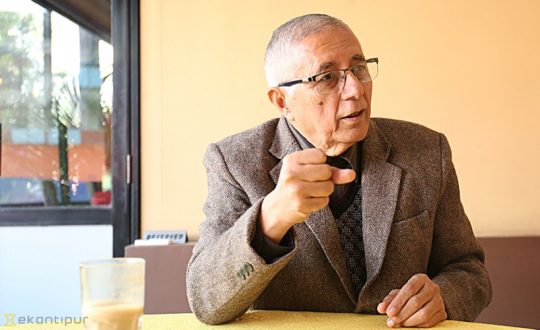 कांग्रेस नेता डा. शेखर कोइराला समूहको बैठक बस्दै