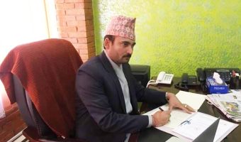 विदेश भाग्ने तयारीपछि क्यानका महानिर्देशक प्रदीप अधिकारी अख्तियारको नियन्त्रणमा