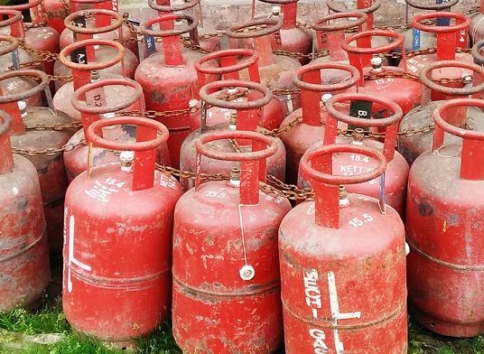 आजदेखि साबिककै अनुसार १४.२ किलो तौल भएको ग्यास सिलिन्डर प्रयोगमा ल्याइँदै