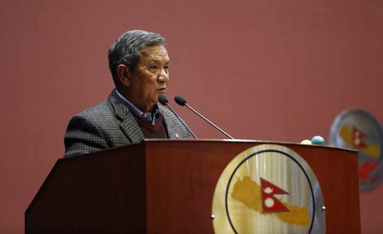 सञ्चारमन्त्री गुरुङले संसद्‌मा किन मागे माफी ?