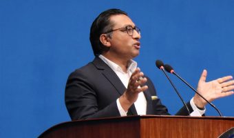 देशको अर्थतन्त्र सुधार्ने जिम्मा अर्थशास्त्री डा. वाग्लेलाई