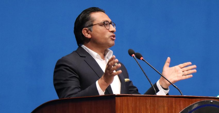 देशको अर्थतन्त्र सुधार्ने जिम्मा अर्थशास्त्री डा. वाग्लेलाई