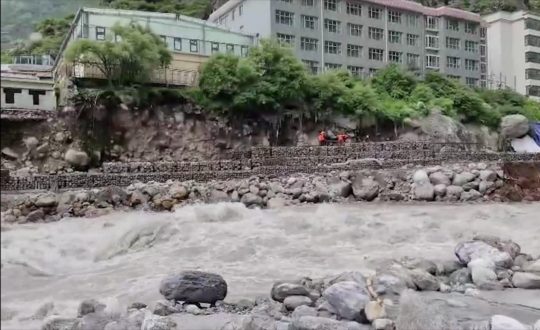 रसुवागढीमा चीन तर्फ बेलिबृजको निमार्णको काम सुरु,भदौ ३० गतेभित्र सम्पन्न गर्ने लक्ष्य