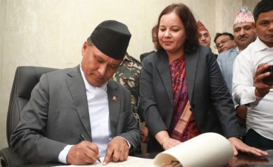 प्रतिशोधको भुङ्ग्रोमा कुलमानः विद्युत क्षेत्रका कर्मचारी धमाधम हटाउने काम शुरु