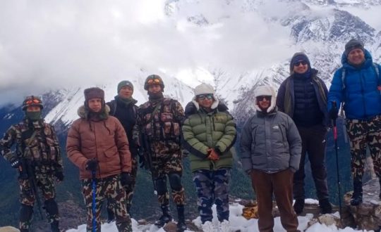 निरन्तर हिमपात : अन्नपूर्ण आधार शिविरबाट ७२ जना पर्यटकको उद्धार