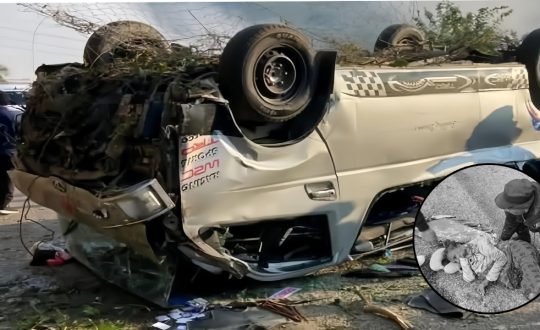 पाख्रिबासमा माइक्रोबस दुर्घटना एकजनाकाे मृत्यु, १३ जना घाइते !