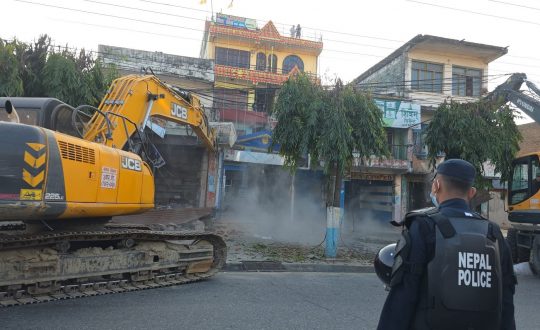 हेटौँडा बजारको घरटहरा थप भत्काउने कार्य स्थगित