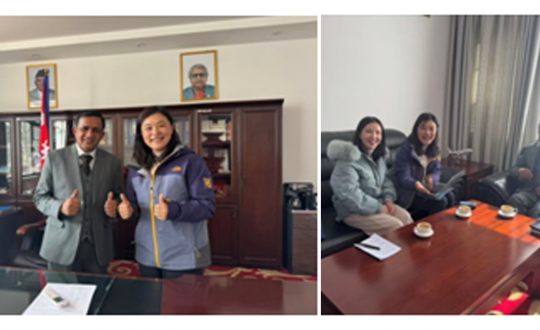Nepali Consul General Niraula and Yunnan Normal University Professor Lu Hold Meeting