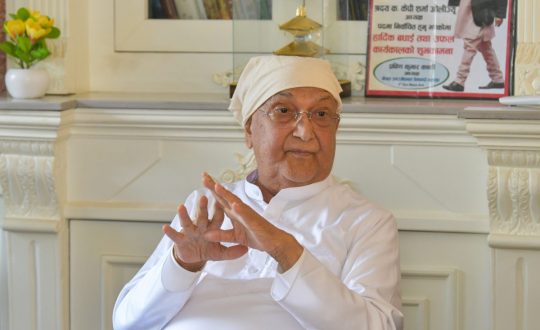 एमालेले सबै जिल्ला प्रशासन कार्यालयमा ज्ञापनपत्र बुझाउँदै, अध्यक्ष ओलीको रिहाइको माग