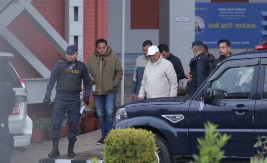 ओली र लेखकलाई आज अदालतमा पेश गरिँदै