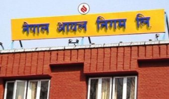 पेट्रोलमा १५ रुपैयाँ र डिजेल र मट्टीतेलमा १० रुपैयाँ बढ्यो