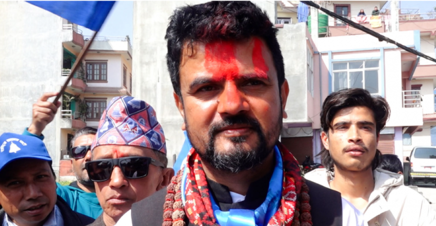 भक्तपुर-२ मा रास्वपाका राजीव खत्रीकाे जित, महेश बस्नेतले कति ल्याए भाेट ?