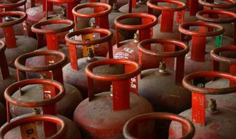 भोलिदेखि आधामात्रै ग्यास भएको सिलिन्डर, मूल्य पनि आधा लिइने