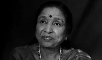 बलिउडकी दिग्गज गायिका गायिका आशा भोसलेको निधन