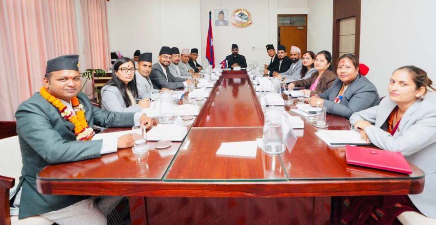 मन्त्रिपरिषद्‌को मर्यादाक्रम हेरफेर, को कतिऔं नम्बरमा ?