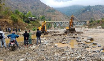 डाइभर्सन बग्दा बीपी राजमार्गमा सवारी आवागमन बन्द