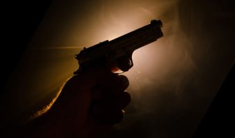 प्रहरीको गोली लागेर रुपन्देहीमा एक घाइते, लागुऔषधिसहित तीनजना पक्राउ