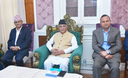 चार उपाध्यक्षले मागे ओलीको राजीनामा, के गर्लान ओली ?