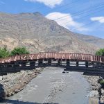 जोमसोमको काठेपुल र आसपासको दृश्य