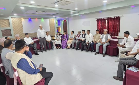 प्रचण्ड-माधव उपस्थित बैठकमा सुदूरपश्चिम प्रदेशका दुई सांसद अनुपस्थित