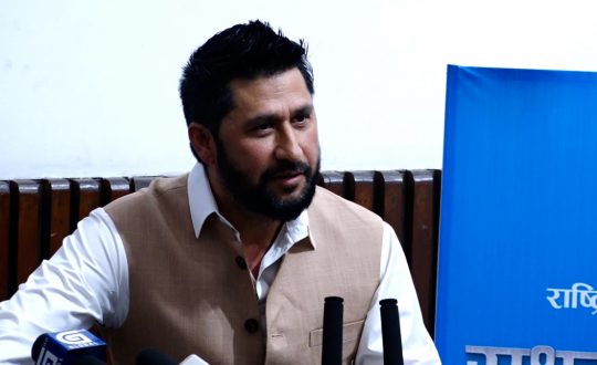 रास्वपा सभापति लामिछानेले पार्टी सांसदलाई निर्देशन दिँदै भने- गुटबन्दीमा नलाग्नुस्