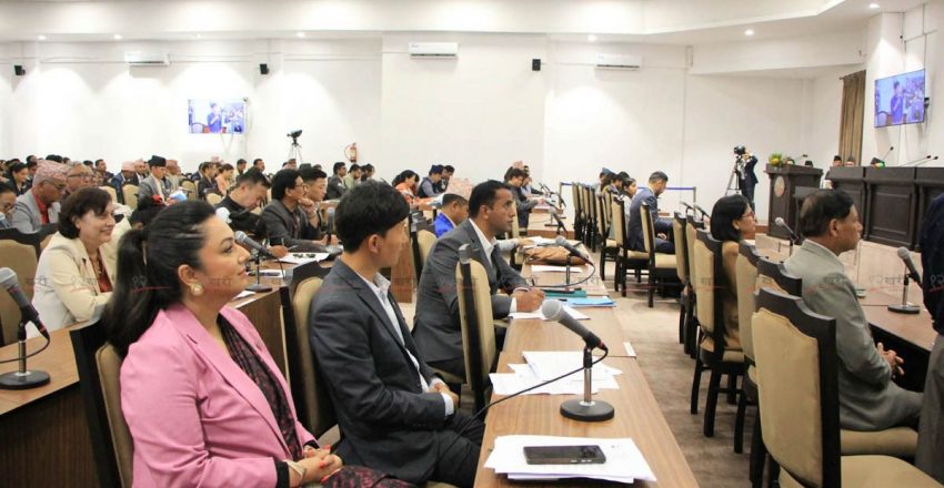 प्रधानमन्त्री सदनप्रति उत्तरदायी बन्नुपर्छ, जनताका आवाज सुनुवाइ गर्नुपर्छः प्रतिपक्षी सांसद