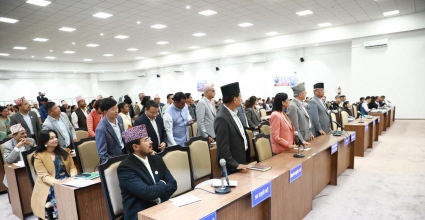 सदनमा प्रतिपक्षी दलहरुको अवरोध, प्रधानमन्त्रीको अभिव्यक्ति रेकर्डबाट हटाउन माग
