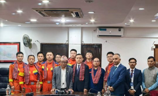 चीनद्वारा नेपाललाई पुनः सुरुङ उद्धार उपकरण हस्तान्तरण, विपद् व्यवस्थापनमा सहकार्य सुदृढ गर्ने प्रतिबद्धता