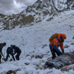 हिम्लुङ बेस क्याम्प हिमपहिरोः सम्पर्कविहीन १२ मध्ये चार मृत फेला