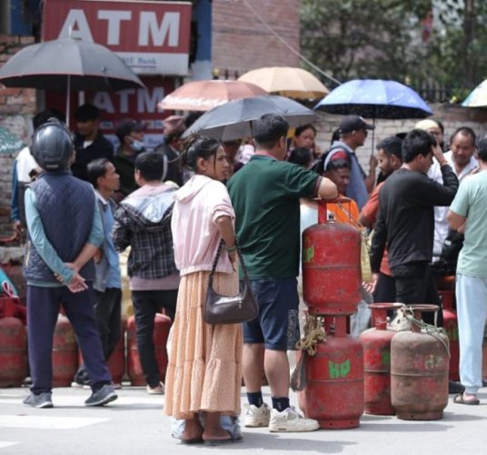 काठमाण्डौ उपत्यकामा खाना पकाउने एलपी ग्यासको चरम अभाव