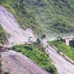 पहिरोका कारण मुग्लिन–नारायणगढ सडक, बीपी राजमार्ग र पृथ्वी राजमार्ग अवरुद्ध