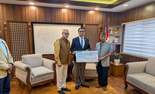 नेको इन्स्योरेन्सद्वारा प्रधानमन्त्री दैवी प्रकोप उद्धार कोषमा ३५ लाख सहयोग