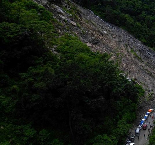 बाढी–पहिरोले सात जिल्लाका सडक अवरुद्ध, आवागमनमा समस्या
