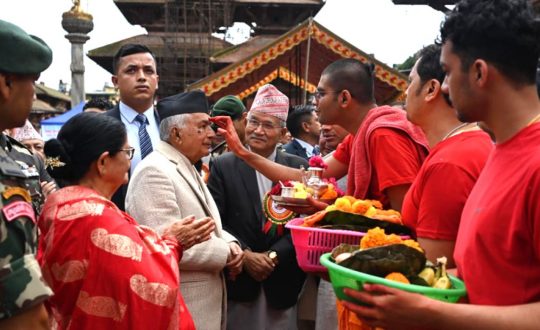 राष्ट्रपति पौडेलले गरे पाटन कृष्ण मन्दिरमा पूजाआराधना