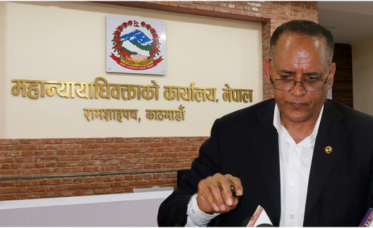 को हुन् वरिष्ठम् महान्यायाधिवक्ता लोकराज पराजुली ?