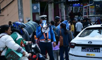 चाडपर्व नजिकिएसँगै काठमाडौँमा ट्राफिक प्रहरीको बढ्यो सक्रियता