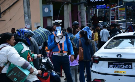 चाडपर्व नजिकिएसँगै काठमाडौँमा ट्राफिक प्रहरीको बढ्यो सक्रियता